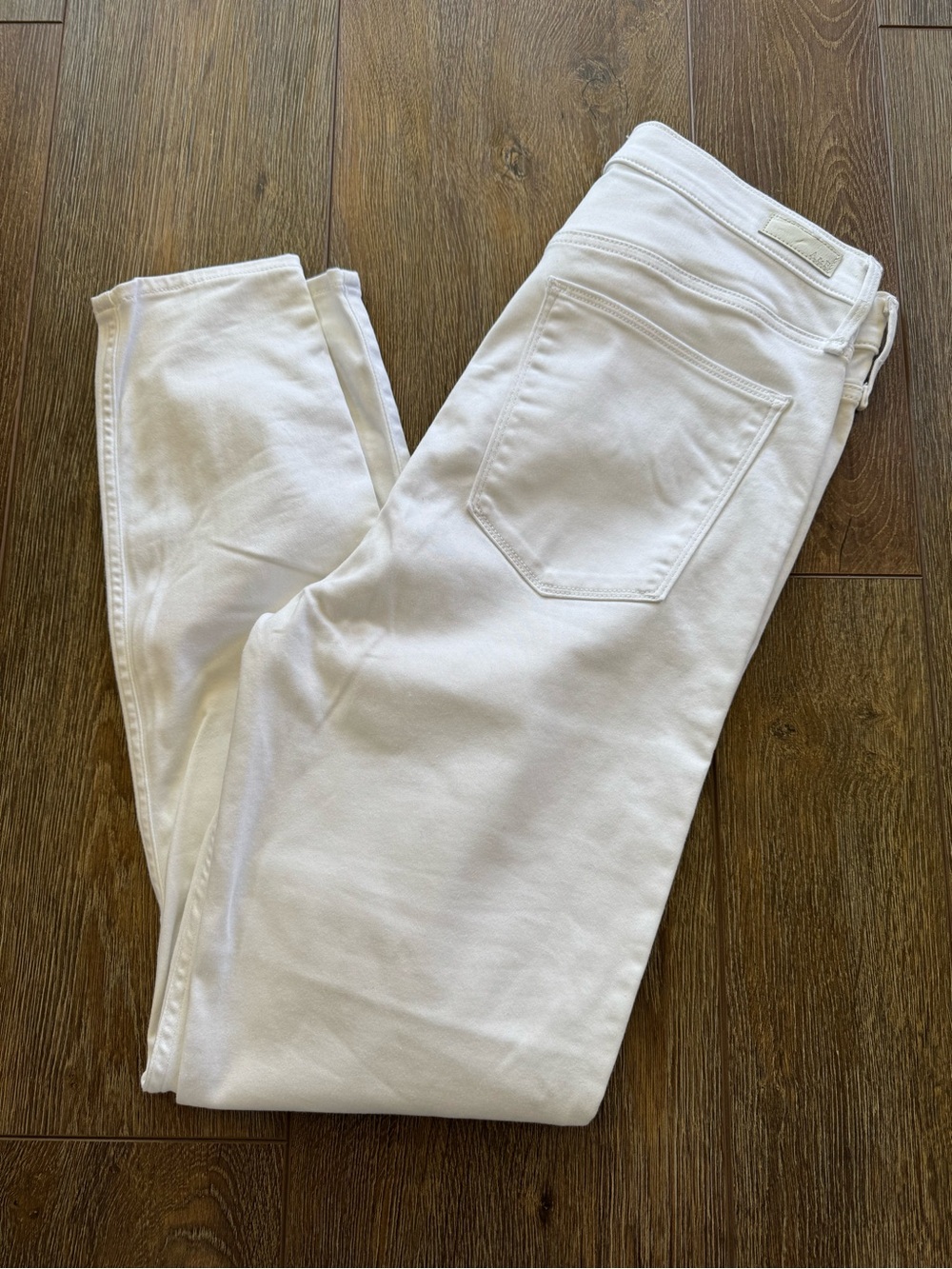 A&F Women's Vintage White Skinny Jeans Size 31 12